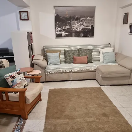 Vivienda Leo-jes