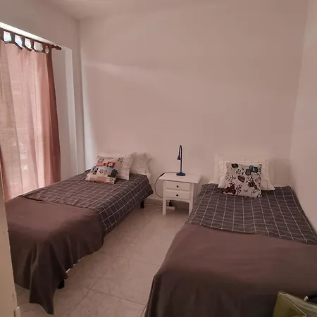 Vivienda Leo-jes Apartment